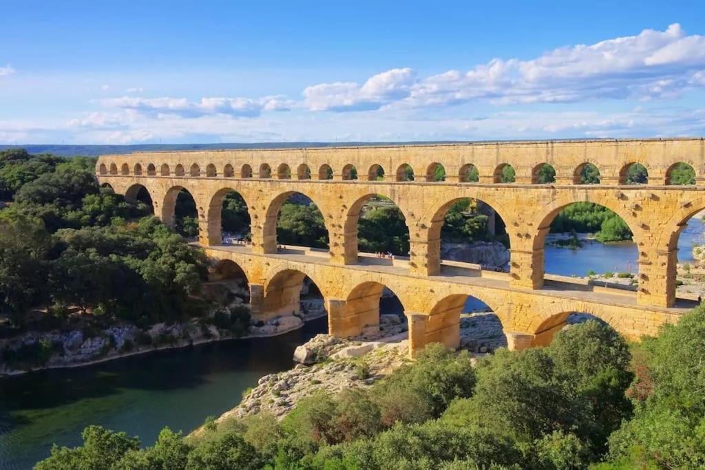 Chez Lydia - Loft Cosy, Depart Canoe A Pied, Proche Pont-Du-Gard Et Uzes Remoulins Bagian luar foto