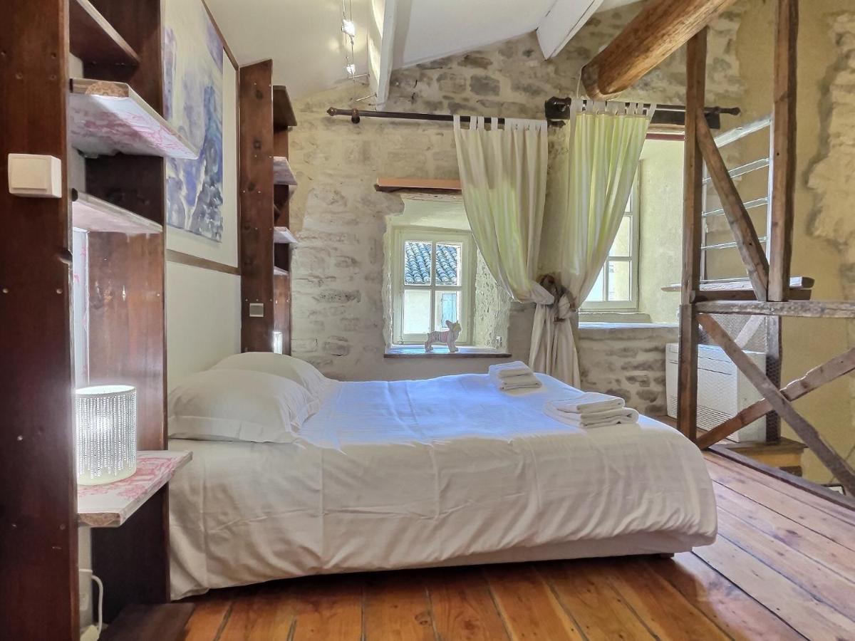 Chez Lydia - Loft Cosy, Depart Canoe A Pied, Proche Pont-Du-Gard Et Uzes Remoulins Bagian luar foto